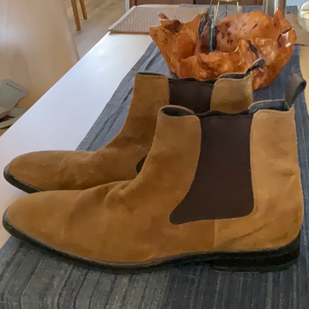 Men’s Hugo Boss Chelsea Boot size 12